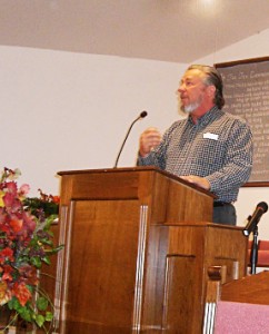 Ed Jeffery of Isaiah House speaks about addiction and recovery at Cartecay Baptist Church