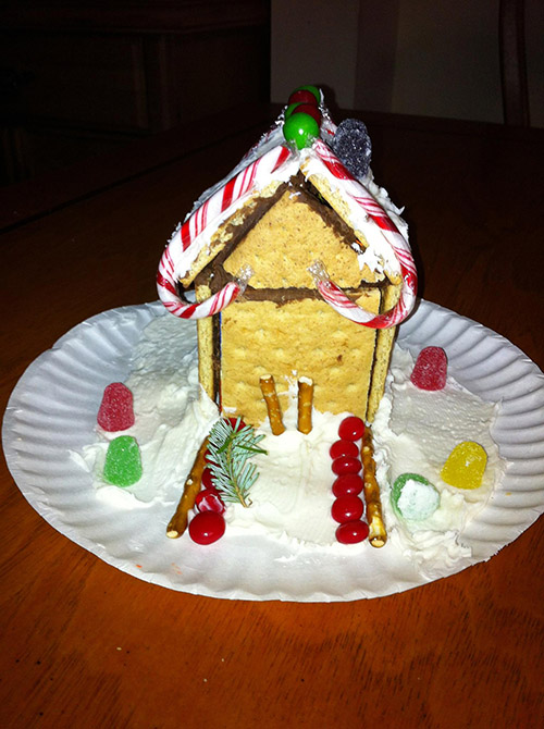 IsaiahHouseGA_GingerbreadContest_06